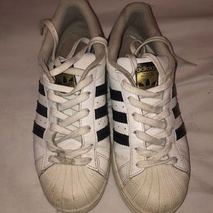 Adidas superstars